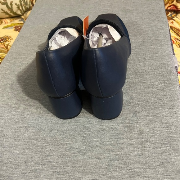 benassal Shoes - Picture 5 of 9